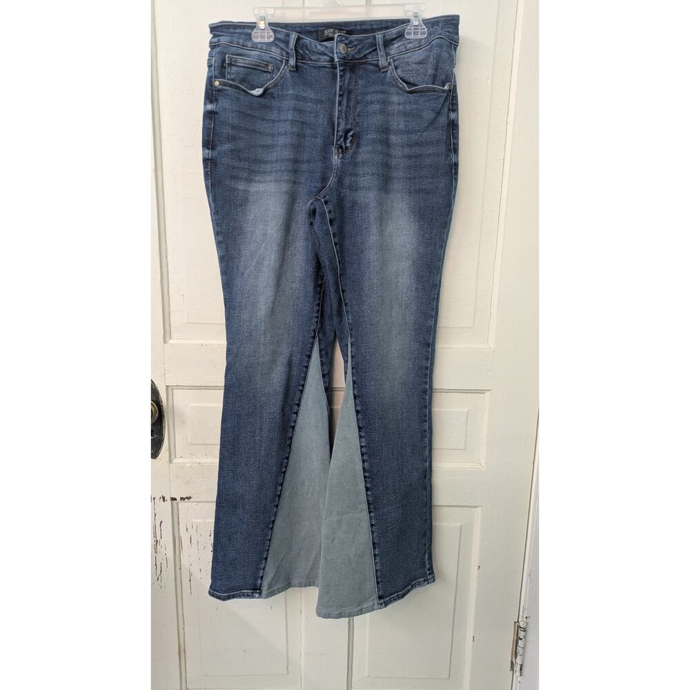Judy Blue Medium Wash Flare Jeans